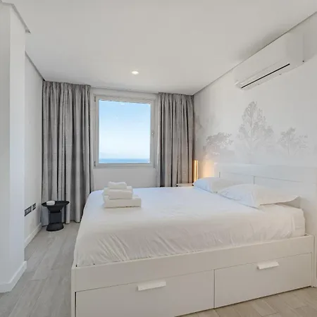 Sunrise Sea View Penthouse Адехе