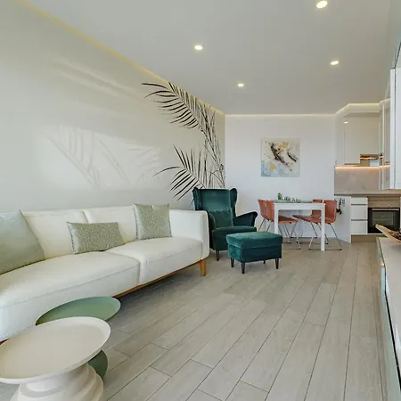 Sunrise Sea View Penthouse * Адехе