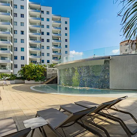Sunrise Sea View Penthouse Адехе